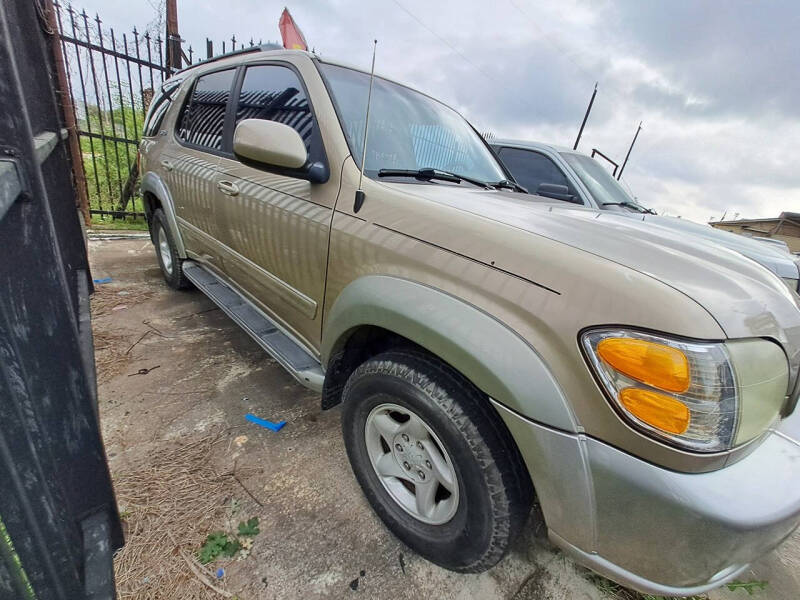 2002 Toyota Sequoia SR5