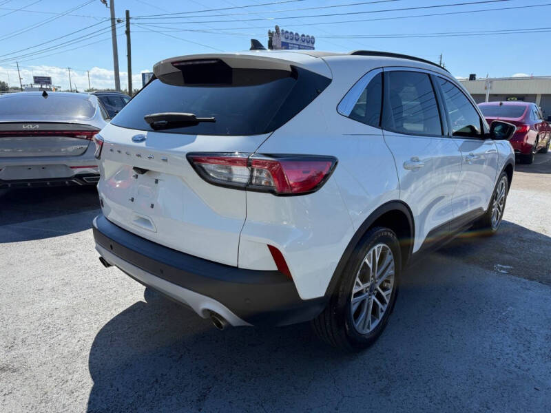 2022 Ford Escape SEL