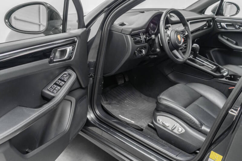 2023 Porsche Macan