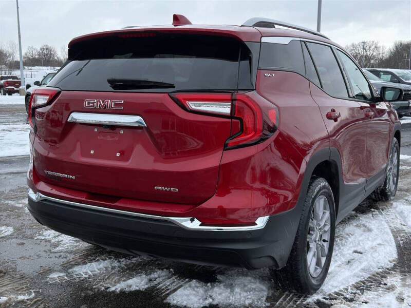 2024 GMC Terrain SLT