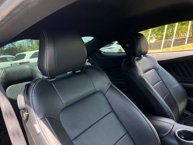 2022 Ford Mustang EcoBoost Premium