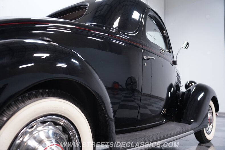 1936 Ford Deluxe