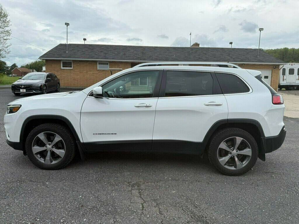 2019 Jeep Cherokee 6