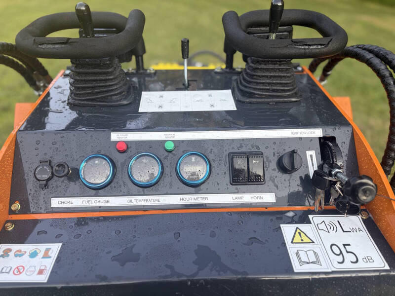 2026 Skid steer Gh380