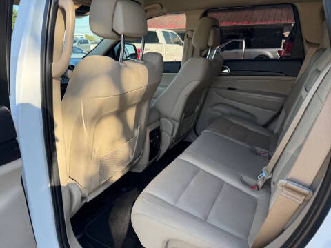 2020 Jeep Grand Cherokee Laredo