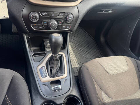 2016 Jeep Cherokee Latitude Altitude