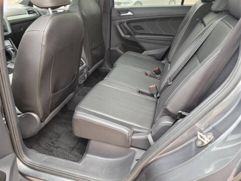 2023 Volkswagen Tiguan SE R-Line Black