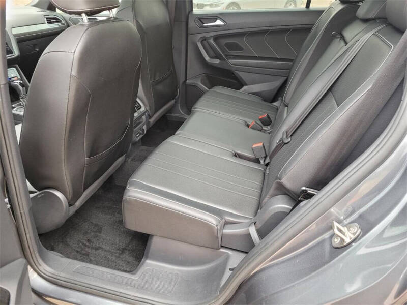 2023 Volkswagen Tiguan SE R-Line Black