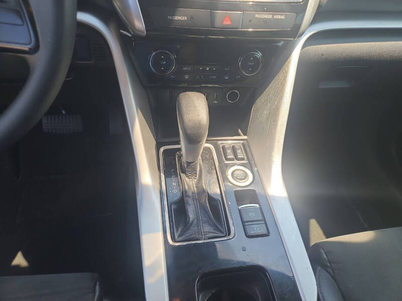 2022 Mitsubishi Eclipse Cross SE Special Edition