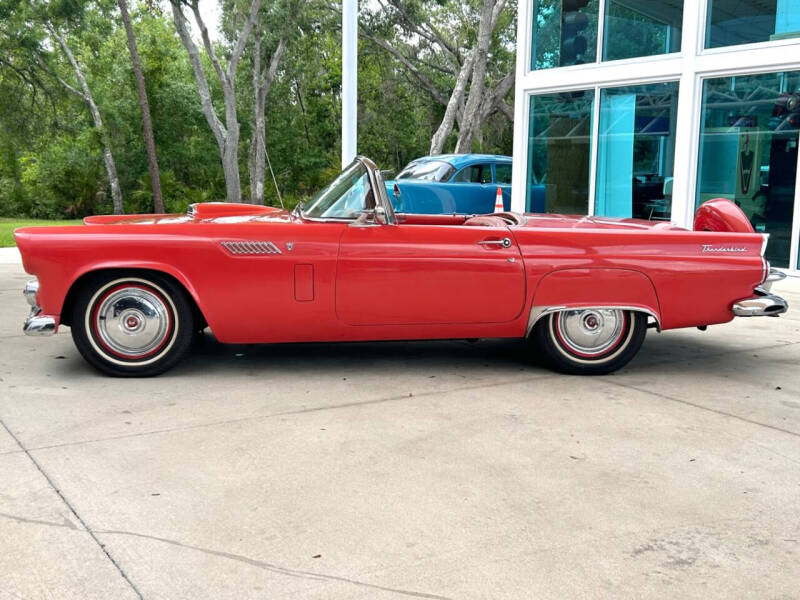 1956 Ford Thunderbird