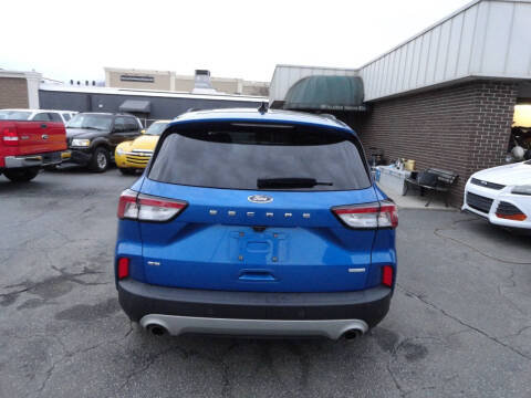 2020 Ford Escape SE