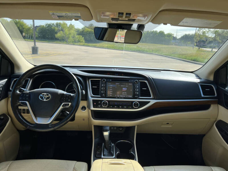 2018 Toyota Highlander Limited Platinum