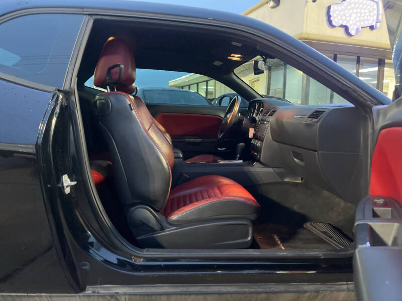 2014 Dodge Challenger SXT