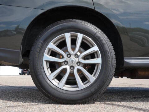 2016 Nissan Pathfinder SV