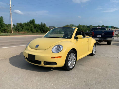 2008 Volkswagen New Beetle Convertible for sale at Dutch and Dillon Car Sales in Lee's Summit MO