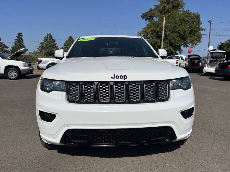 2019 Jeep Grand Cherokee Laredo