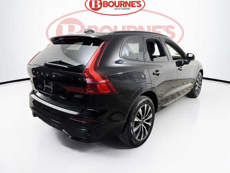 2024 Volvo XC60 B5 Plus Dark Theme