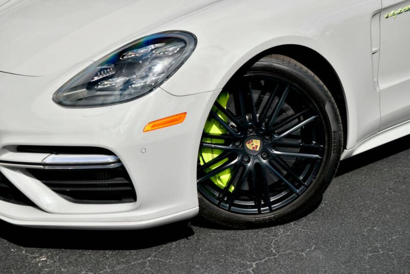 2018 Porsche Panamera Turbo S E-Hybrid