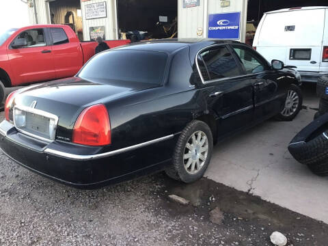 2004 Lincoln Town Car for sale at Troy's Auto Sales in Dornsife PA