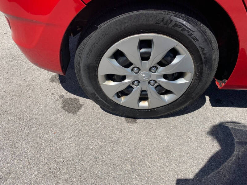 2016 Hyundai Accent SE