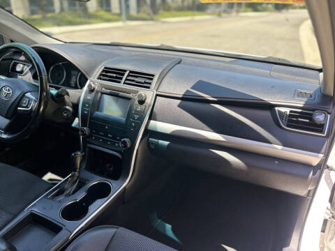 2016 Toyota Camry LE