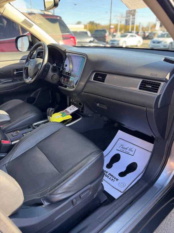 2019 Mitsubishi Outlander SE