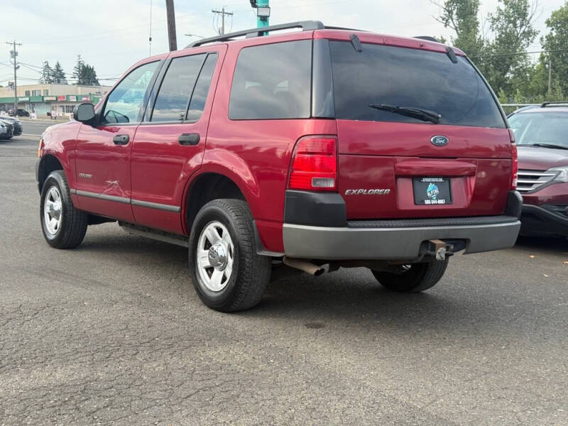 2004 Ford Explorer XLS