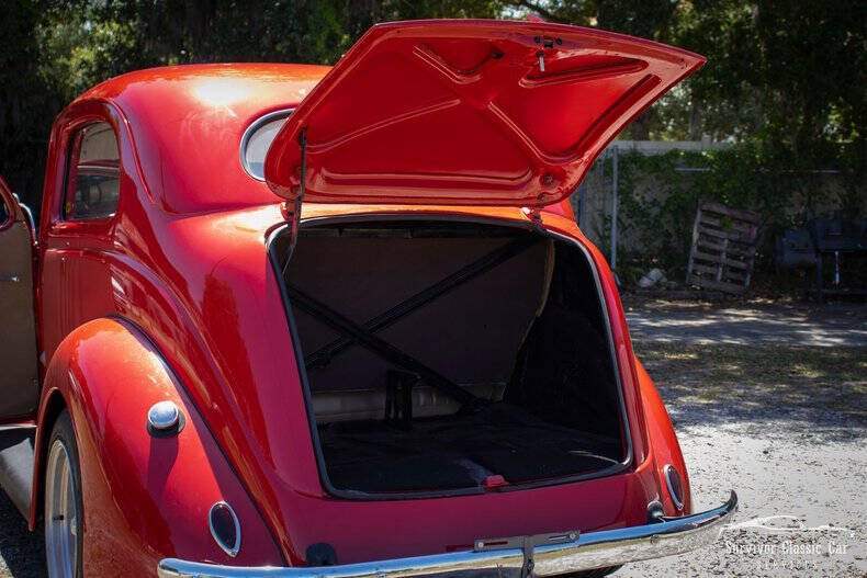 1937 Ford Tudor