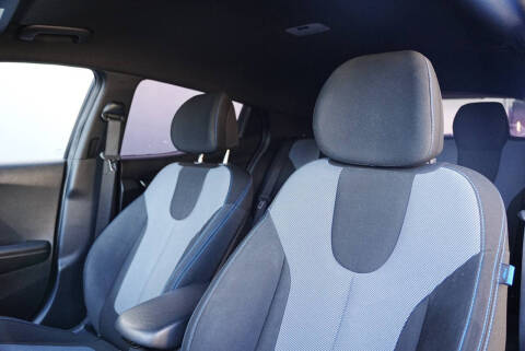 2020 Hyundai Veloster