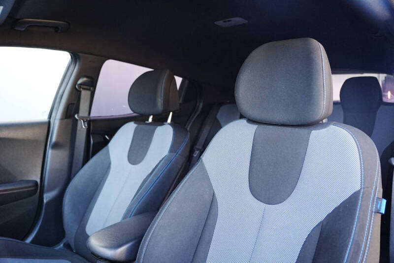 2020 Hyundai Veloster