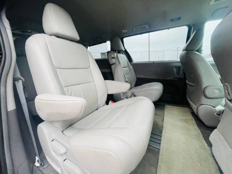 2015 Toyota Sienna