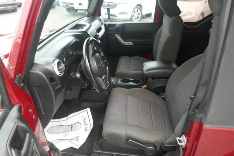 2012 Jeep Wrangler Sahara