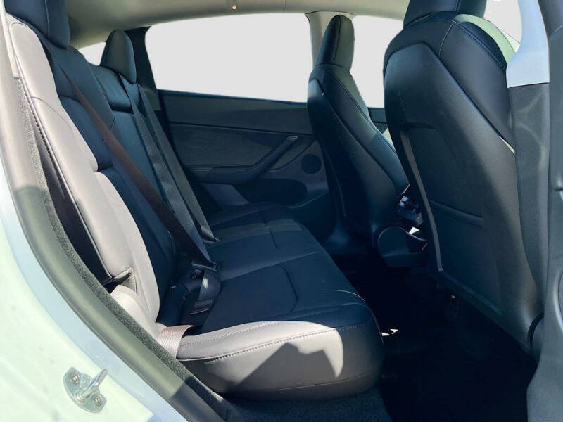 2024 Tesla Model Y Performance