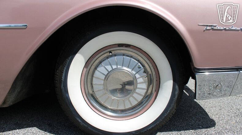 1962 Ford Thunderbird