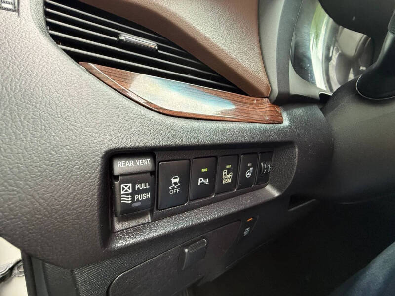 2016 Toyota Sienna