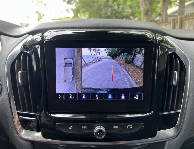 2021 Chevrolet Traverse LT Leather