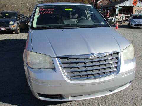 2009 Chrysler Town and Country for sale at FERNWOOD AUTO SALES in Nicholson PA