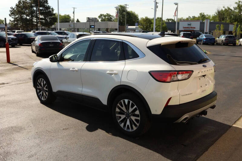 2020 Ford Escape Titanium