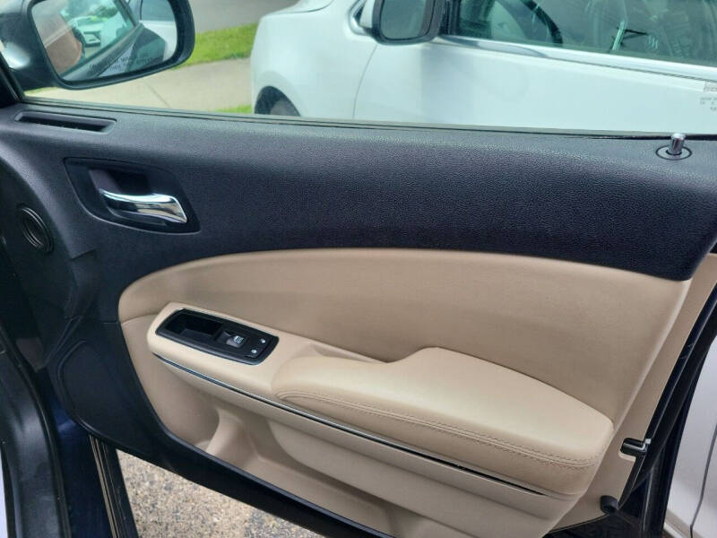 2012 Dodge Charger SE