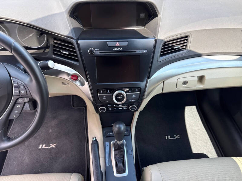 2017 Acura ILX w/Tech