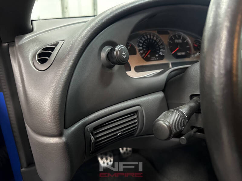 2004 Ford Mustang Mach 1 Premium