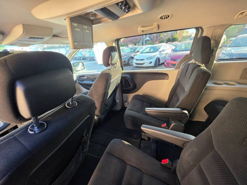 2016 Dodge Grand Caravan SXT Plus