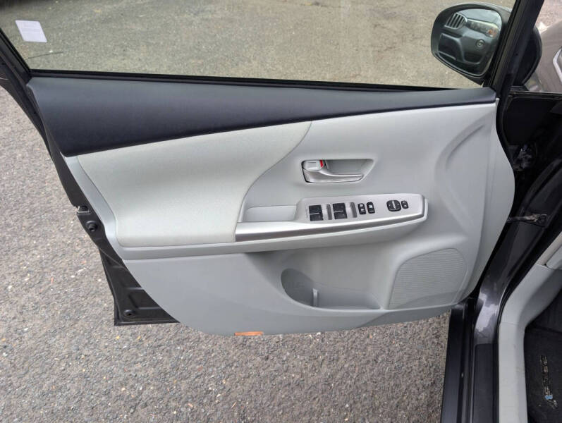 2012 Toyota Prius v Three