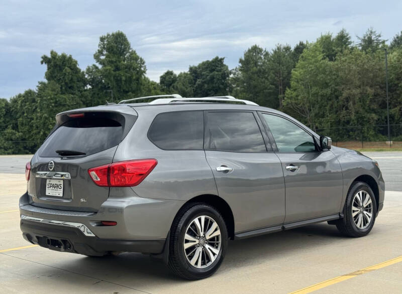2017 Nissan Pathfinder SL