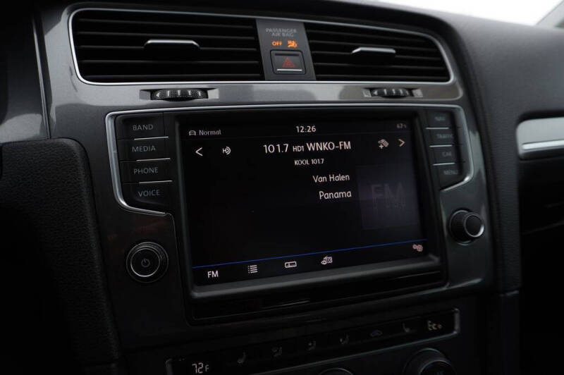 2016 Volkswagen e-Golf SEL Premium