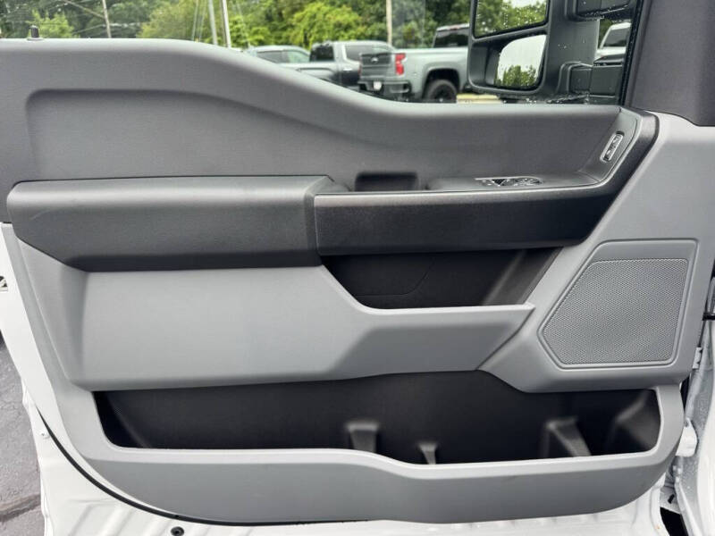 2025 Ford F-350 Super Duty XL