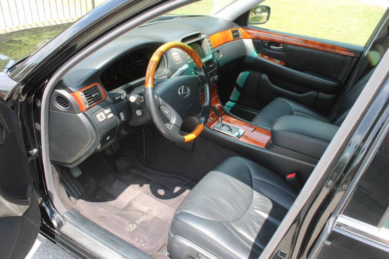 2004 Lexus LS 430