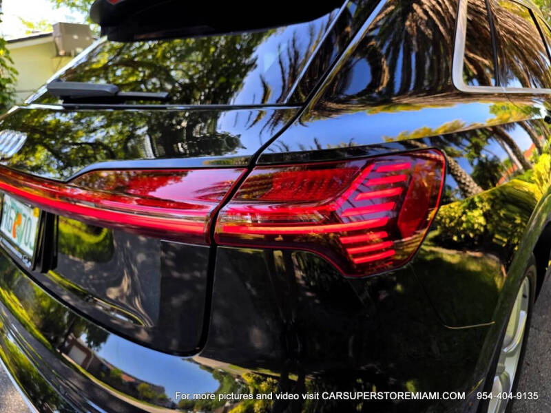 2019 Audi e-tron quattro Premium Plus