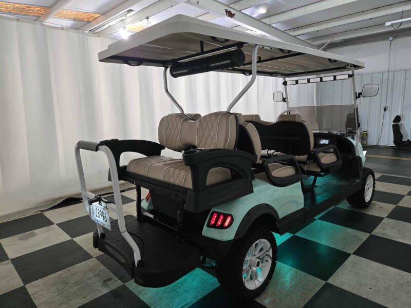 2022 Kodiak Defender 6 Passenger