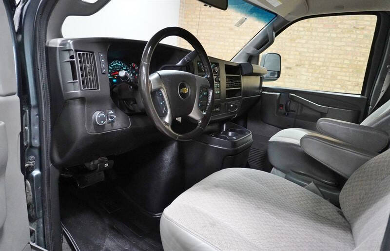 2017 Chevrolet Express LT 3500